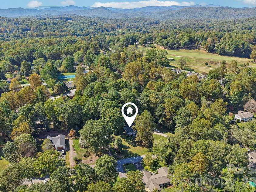 122 Laurel Lane, Etowah, NC 28729.  MLS# CAR4433580, YatesRealty ID 56167. 