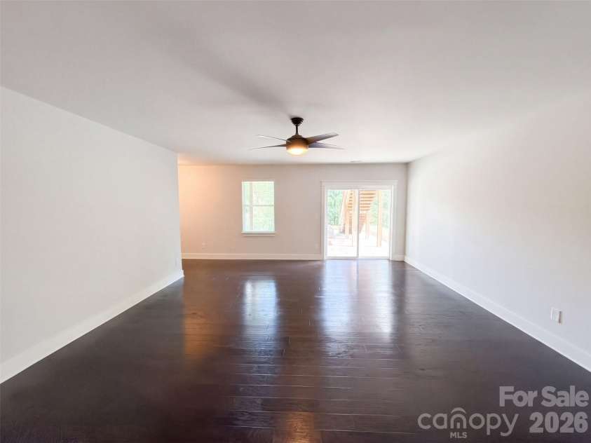 7412 Canova Lane, Charlotte, NC 28278.  MLS# CAR4433706, YatesRealty ID 56168. 