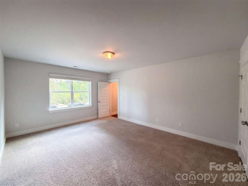 7412 Canova Lane, Charlotte, NC 28278.  MLS# CAR4433706, YatesRealty ID 56168. 
