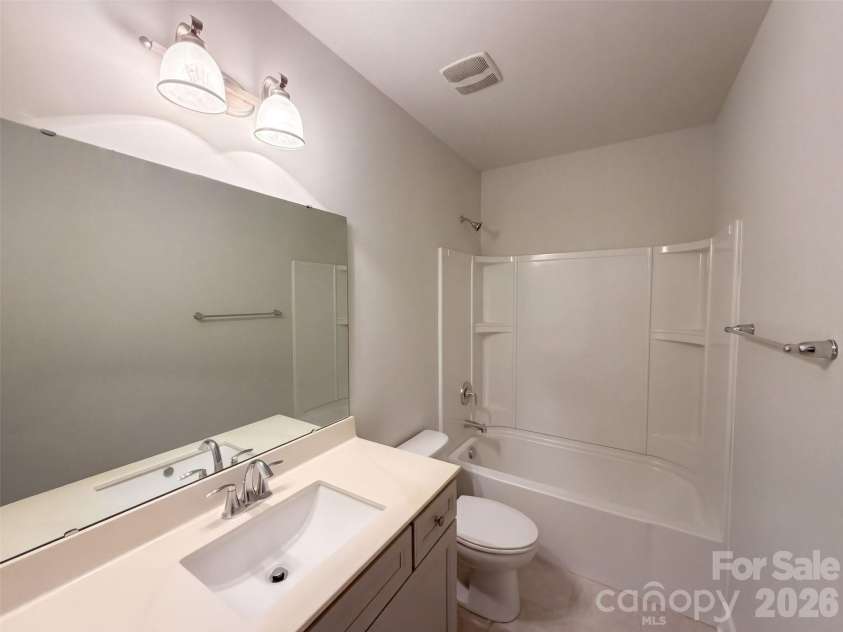 7412 Canova Lane, Charlotte, NC 28278.  MLS# CAR4433706, YatesRealty ID 56168. 