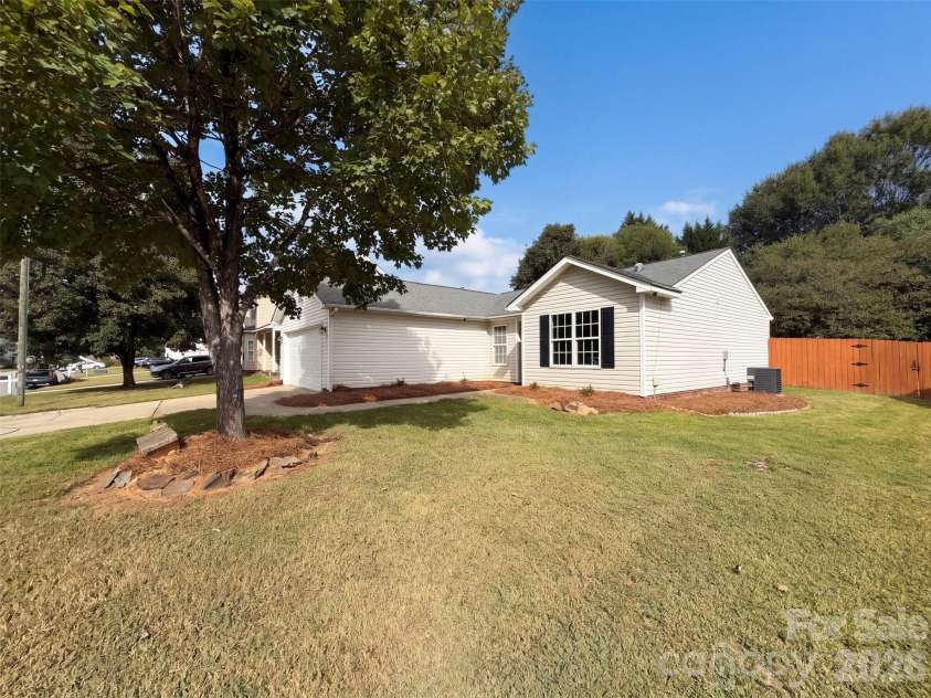 3760 Sedgewick Drive, Concord, NC 28027.  MLS# CAR4433716, YatesRealty ID 56172. 