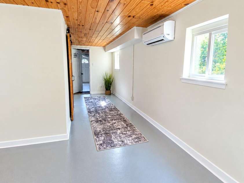 1627 Lakewood Drive, Rock Hill, SC 29732.  MLS# CAR4432089, YatesRealty ID 56179. Basement Hallway