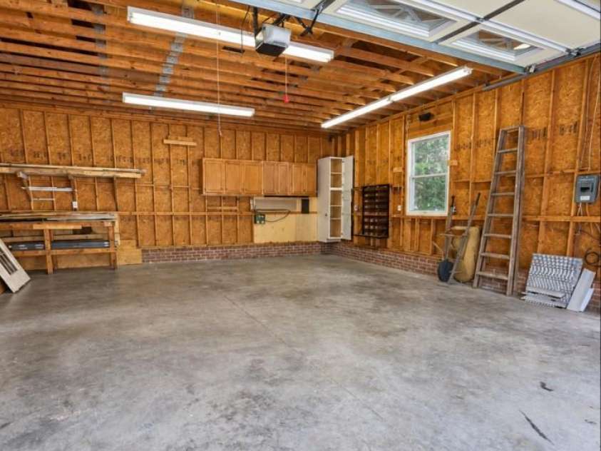 1627 Lakewood Drive, Rock Hill, SC 29732.  MLS# CAR4432089, YatesRealty ID 56179. Garage/Workshop Interior