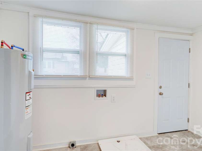 1003 Cannon Boulevard, Kannapolis, NC 28083.  MLS# CAR4326780, YatesRealty ID 5618. 