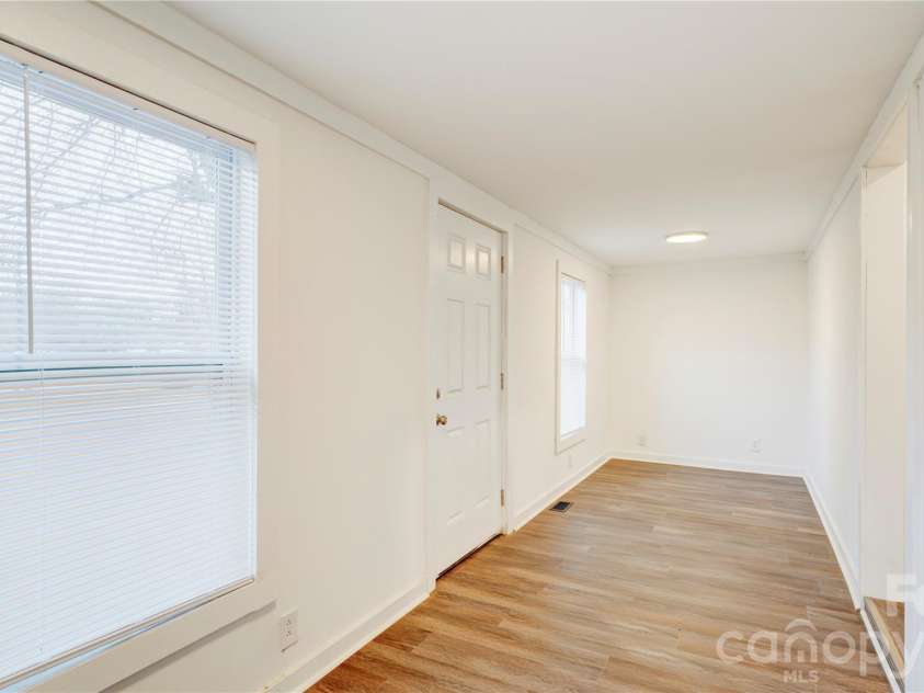 1003 Cannon Boulevard, Kannapolis, NC 28083.  MLS# CAR4326780, YatesRealty ID 5618. Flex Space