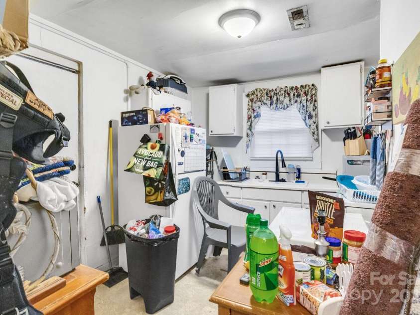 576 Washington Lane, Albemarle, NC 28001.  MLS# CAR4239757, YatesRealty ID 5618. 