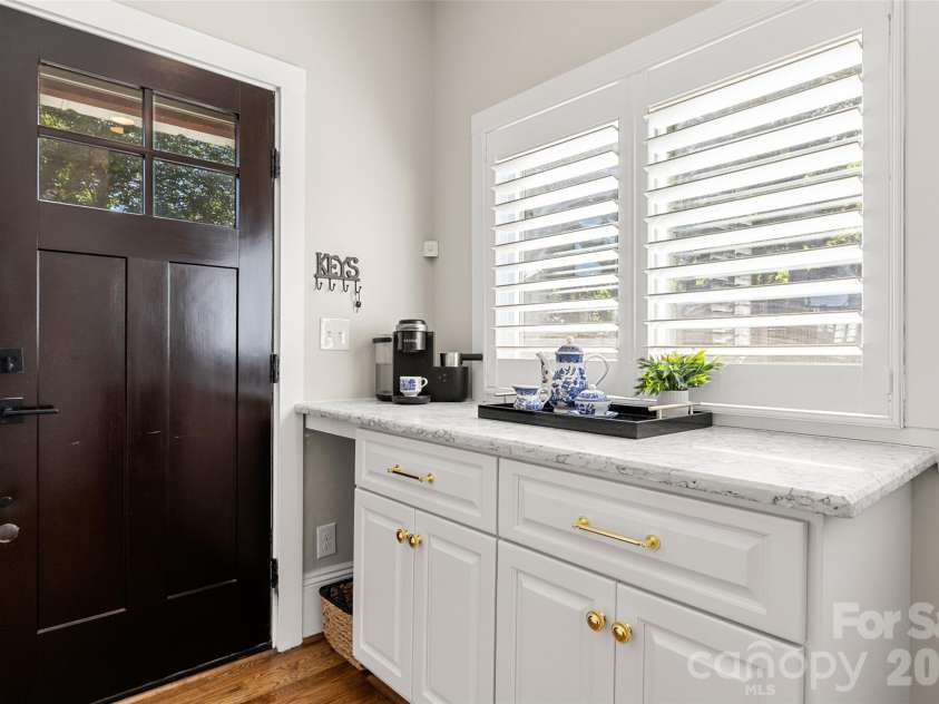 133 Glendale Avenue, Mount Holly, NC 28120.  MLS# CAR4432275, YatesRealty ID 56182. 