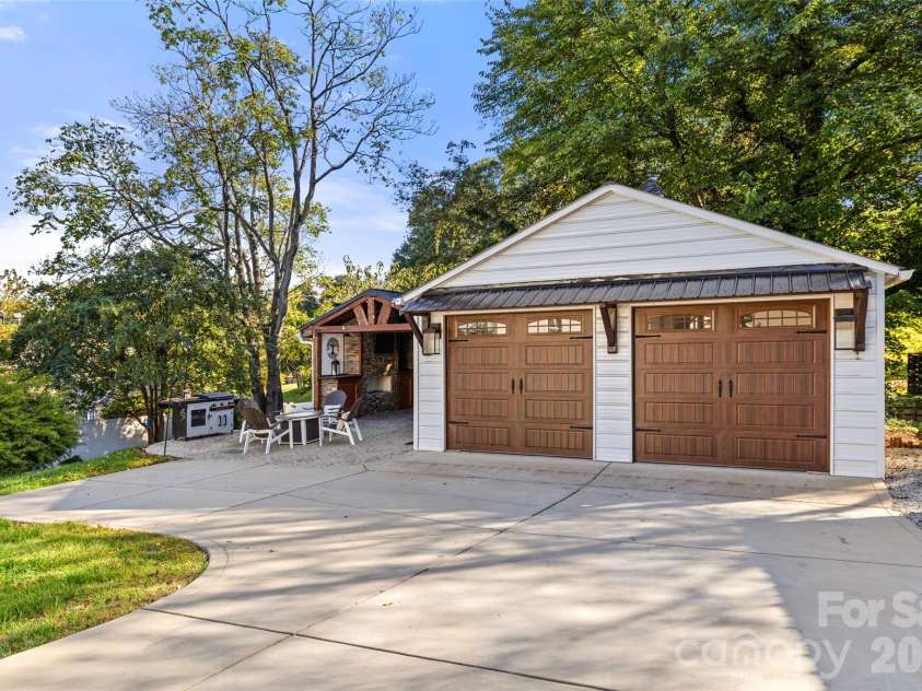 133 Glendale Avenue, Mount Holly, NC 28120.  MLS# CAR4432275, YatesRealty ID 56182. 