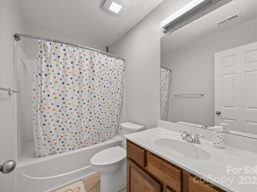 8453 Mossy Cup Trail, Harrisburg, NC 28075.  MLS# CAR4245368, YatesRealty ID 5619. Full bath on second floor