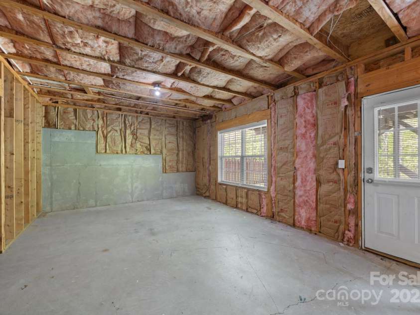 8453 Mossy Cup Trail, Harrisburg, NC 28075.  MLS# CAR4245368, YatesRealty ID 5619. Walk out area of basement