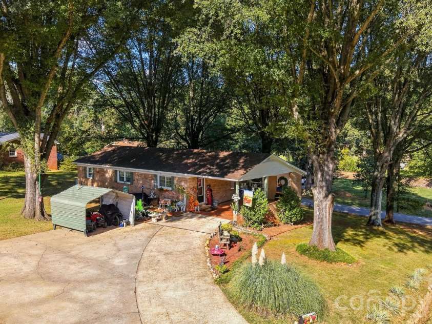 1210 2nd Street, Conover, NC 28613.  MLS# CAR4427774, YatesRealty ID 56191. 