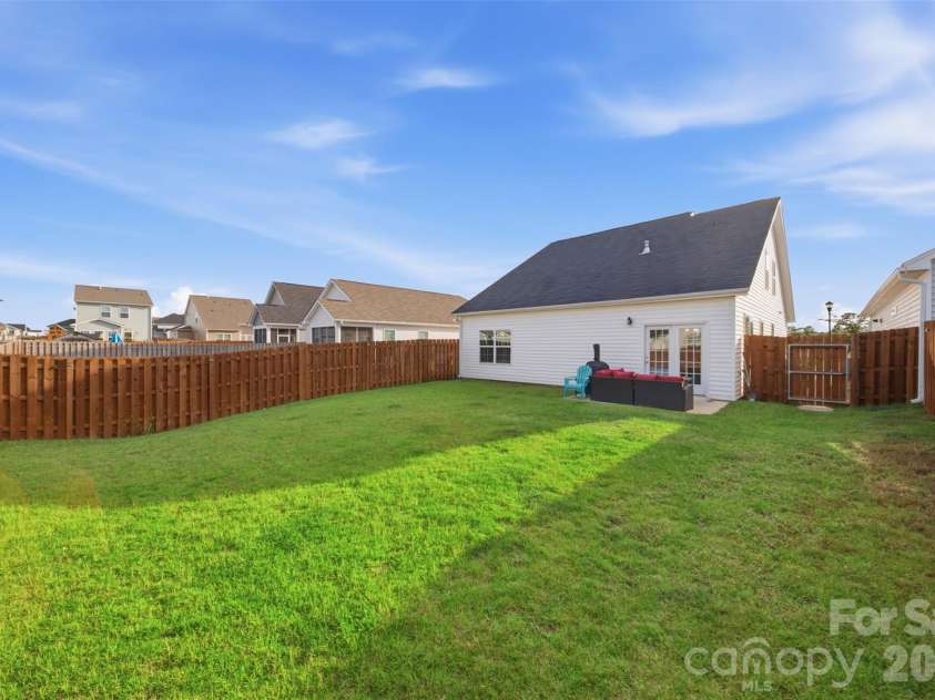 585 Ludlow Lane, Columbia, SC 29229.  MLS# CAR4433677, YatesRealty ID 56194. 