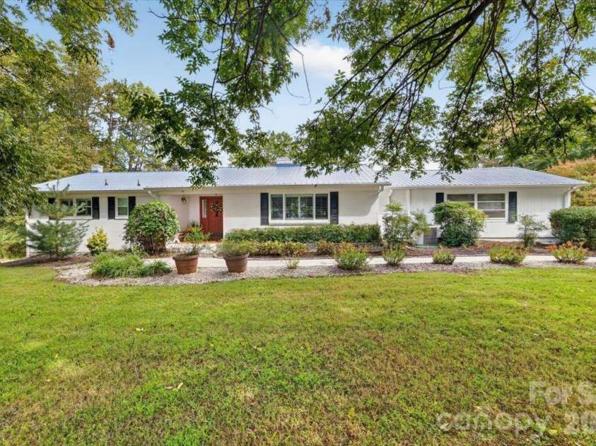 2086 Old Mountain Road, Statesville, NC 28625.  MLS# CAR4432709, YatesRealty ID 56197. 