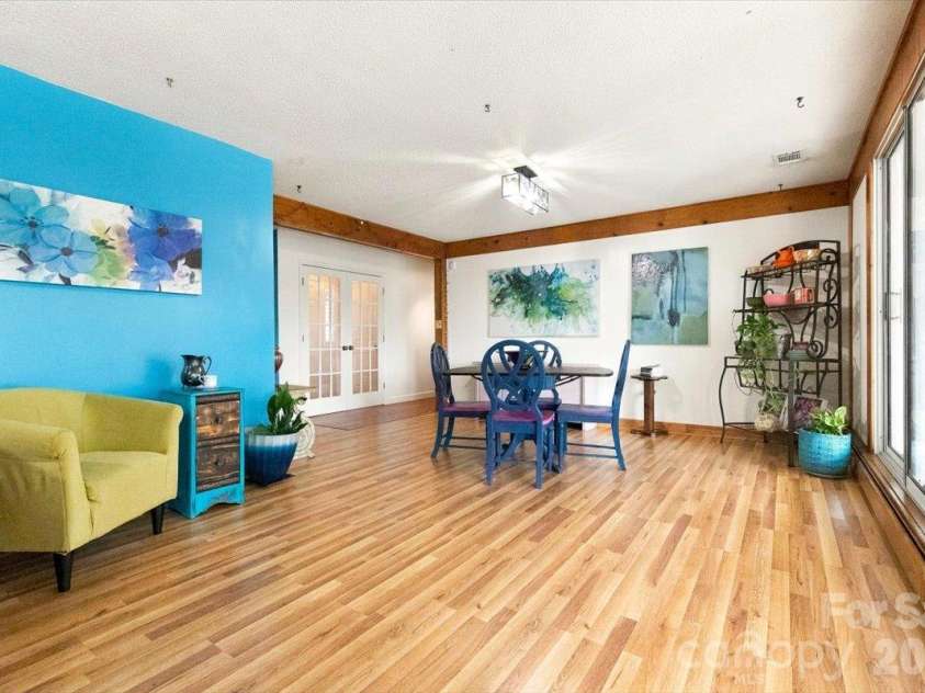 2086 Old Mountain Road, Statesville, NC 28625.  MLS# CAR4432709, YatesRealty ID 56197. 