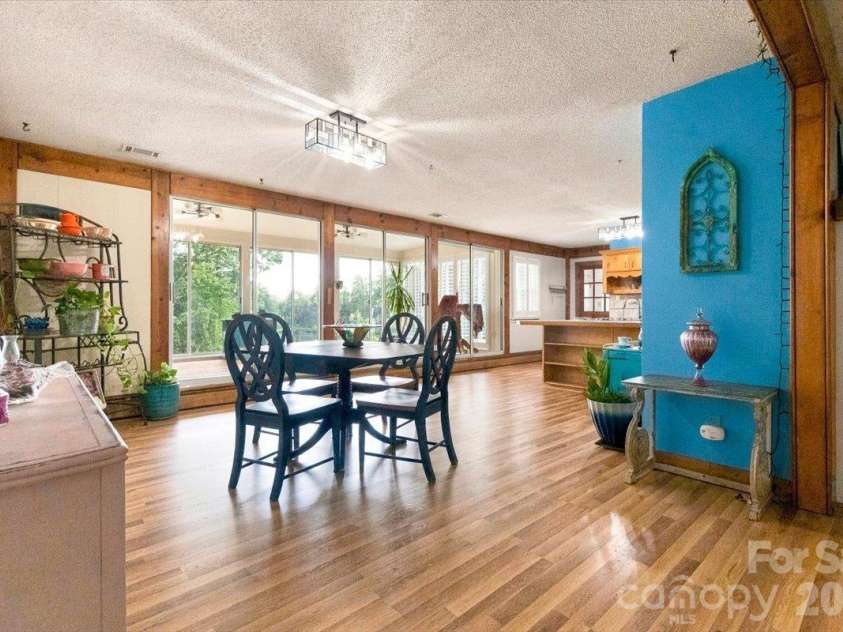 2086 Old Mountain Road, Statesville, NC 28625.  MLS# CAR4432709, YatesRealty ID 56197. 