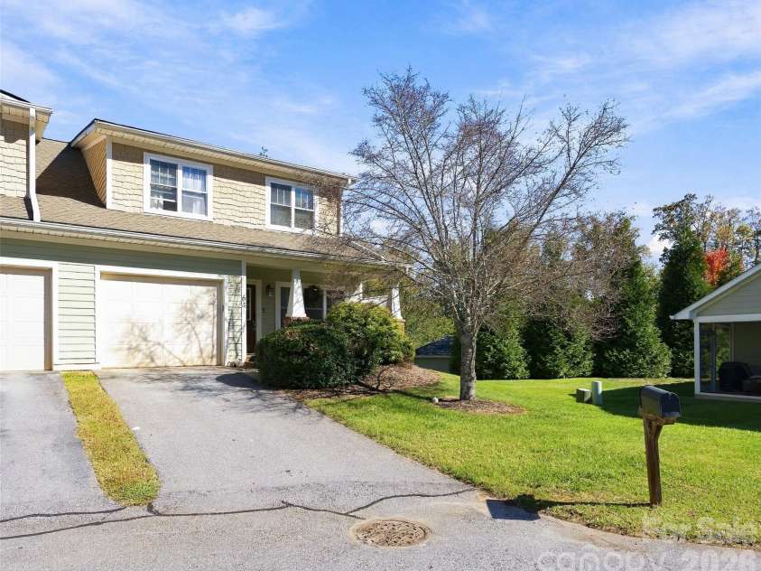 64 Fox Briar Drive, Fletcher, NC 28732.  MLS# CAR4428380, YatesRealty ID 56198. 