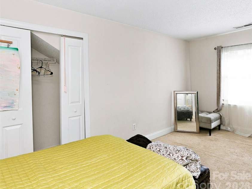 64 Fox Briar Drive, Fletcher, NC 28732.  MLS# CAR4428380, YatesRealty ID 56198. 