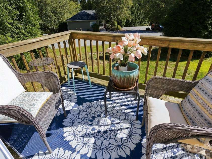 64 Fox Briar Drive, Fletcher, NC 28732.  MLS# CAR4428380, YatesRealty ID 56198. 