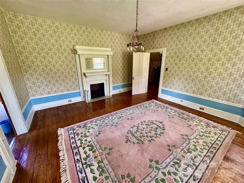 4689 Lakeview Acres Road, Valdese, NC 28690.  MLS# CAR4260635, YatesRealty ID 562. 