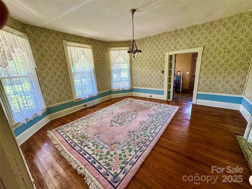 4689 Lakeview Acres Road, Valdese, NC 28690.  MLS# CAR4260635, YatesRealty ID 562. The Sitting Room invites your company to sit and chat