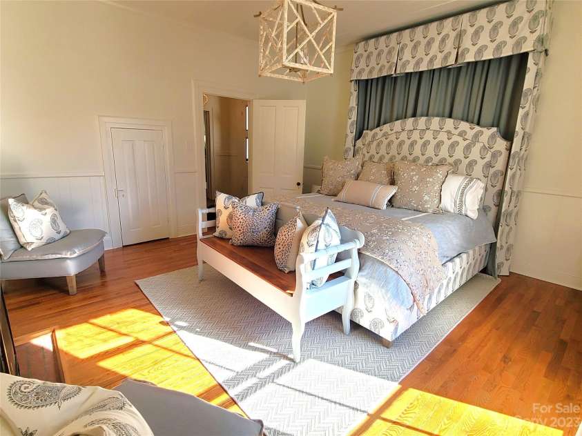 902 Ashe Avenue, Newton, NC 28658.  MLS# CAR4103600, YatesRealty ID 562. 