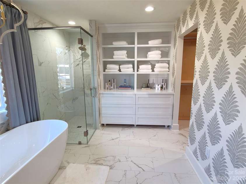 902 Ashe Avenue, Newton, NC 28658.  MLS# CAR4103600, YatesRealty ID 562. 