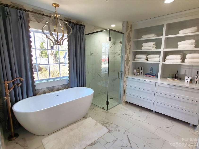 902 Ashe Avenue, Newton, NC 28658.  MLS# CAR4103600, YatesRealty ID 562. 