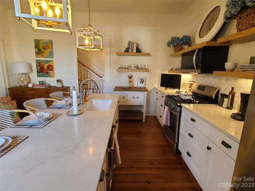 902 Ashe Avenue, Newton, NC 28658.  MLS# CAR4103600, YatesRealty ID 562. 