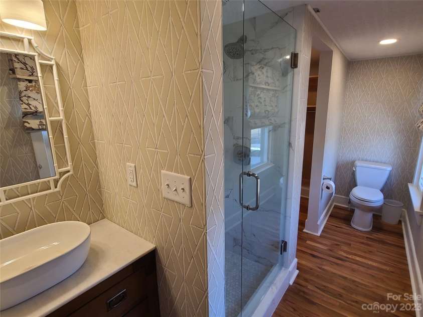 902 Ashe Avenue, Newton, NC 28658.  MLS# CAR4103600, YatesRealty ID 562. 