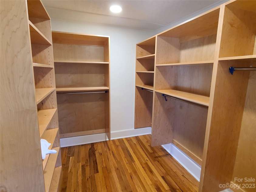 902 Ashe Avenue, Newton, NC 28658.  MLS# CAR4103600, YatesRealty ID 562. 