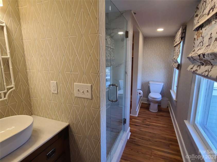 902 Ashe Avenue, Newton, NC 28658.  MLS# CAR4103600, YatesRealty ID 562. 