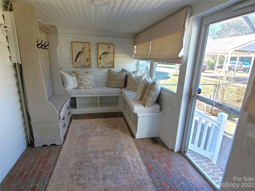 902 Ashe Avenue, Newton, NC 28658.  MLS# CAR4103600, YatesRealty ID 562. 