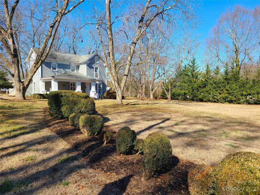 902 Ashe Avenue, Newton, NC 28658.  MLS# CAR4103600, YatesRealty ID 562. 