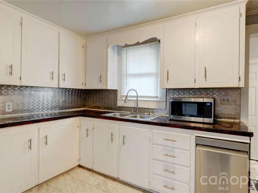 1001 Cannon Boulevard, Kannapolis, NC 28083.  MLS# CAR4326796, YatesRealty ID 5620. 
