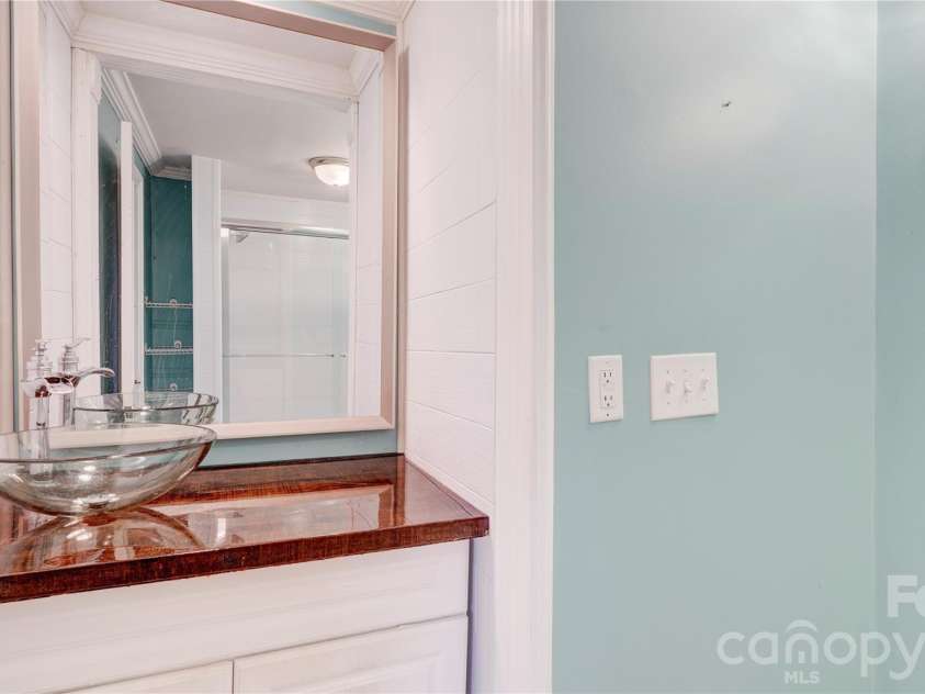 1001 Cannon Boulevard, Kannapolis, NC 28083.  MLS# CAR4326796, YatesRealty ID 5620. Updated Bathroom
