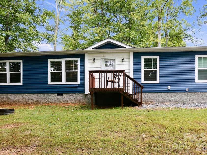 203 Beaverdam Loop Road, Candler, NC 28715.  MLS# CAR4429811, YatesRealty ID 56200. 
