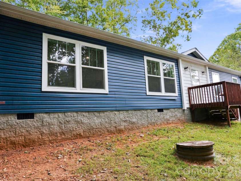 203 Beaverdam Loop Road, Candler, NC 28715.  MLS# CAR4429811, YatesRealty ID 56200. 