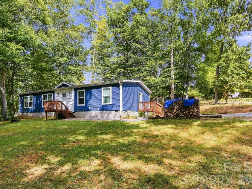 203 Beaverdam Loop Road, Candler, NC 28715.  MLS# CAR4429811, YatesRealty ID 56200. 