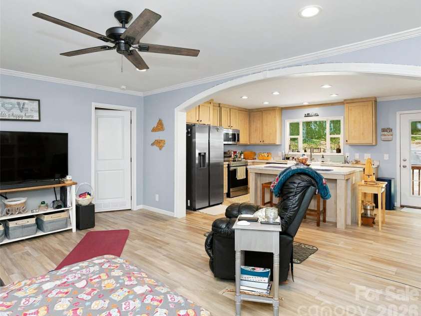 203 Beaverdam Loop Road, Candler, NC 28715.  MLS# CAR4429811, YatesRealty ID 56200. 