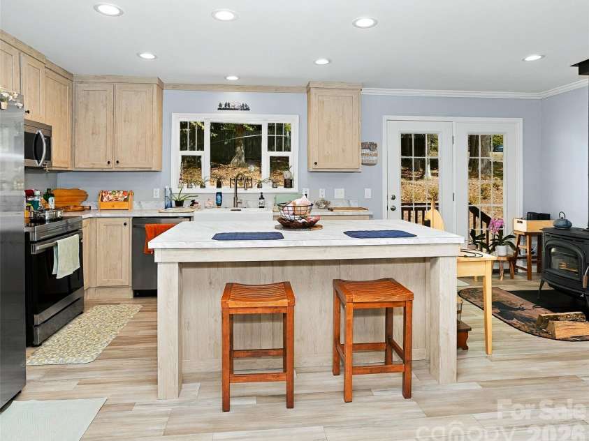 203 Beaverdam Loop Road, Candler, NC 28715.  MLS# CAR4429811, YatesRealty ID 56200. 