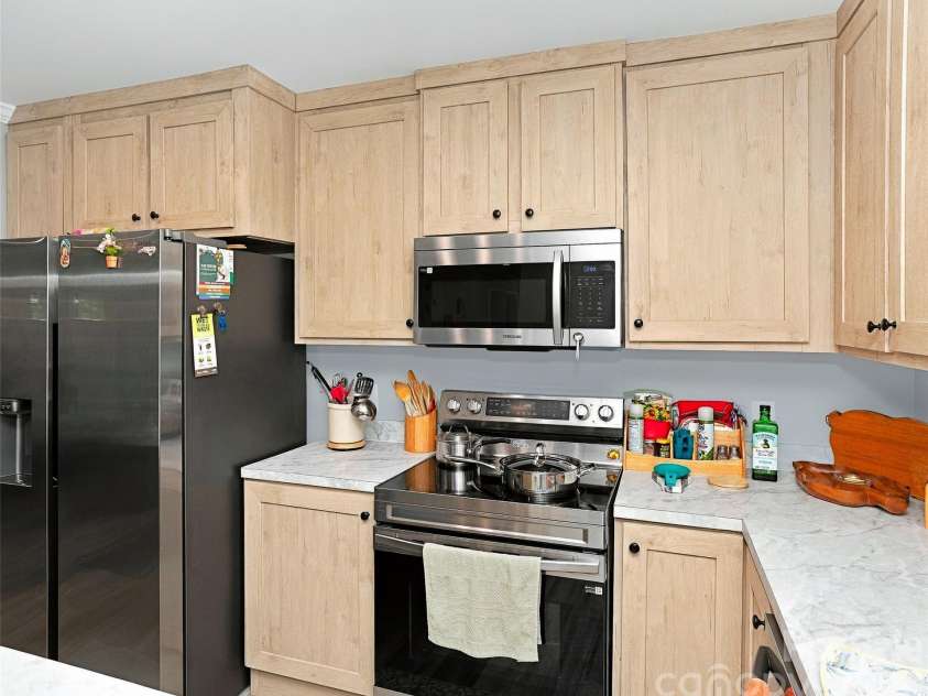 203 Beaverdam Loop Road, Candler, NC 28715.  MLS# CAR4429811, YatesRealty ID 56200. 