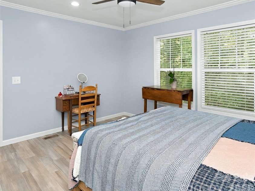 203 Beaverdam Loop Road, Candler, NC 28715.  MLS# CAR4429811, YatesRealty ID 56200. 