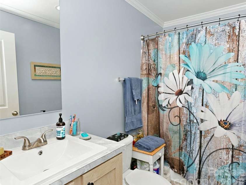 203 Beaverdam Loop Road, Candler, NC 28715.  MLS# CAR4429811, YatesRealty ID 56200. 