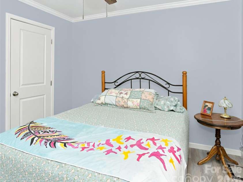 203 Beaverdam Loop Road, Candler, NC 28715.  MLS# CAR4429811, YatesRealty ID 56200. 