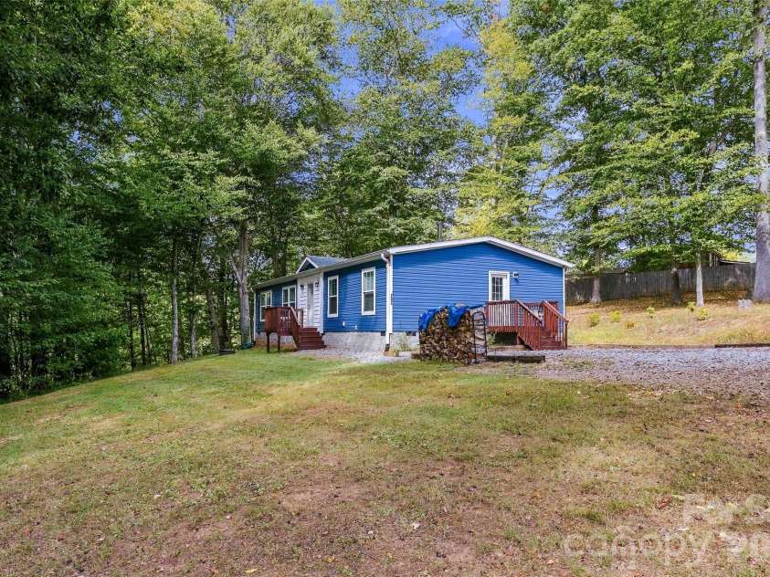 203 Beaverdam Loop Road, Candler, NC 28715.  MLS# CAR4429811, YatesRealty ID 56200. 