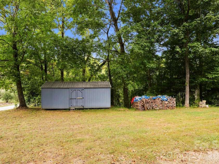 203 Beaverdam Loop Road, Candler, NC 28715.  MLS# CAR4429811, YatesRealty ID 56200. 