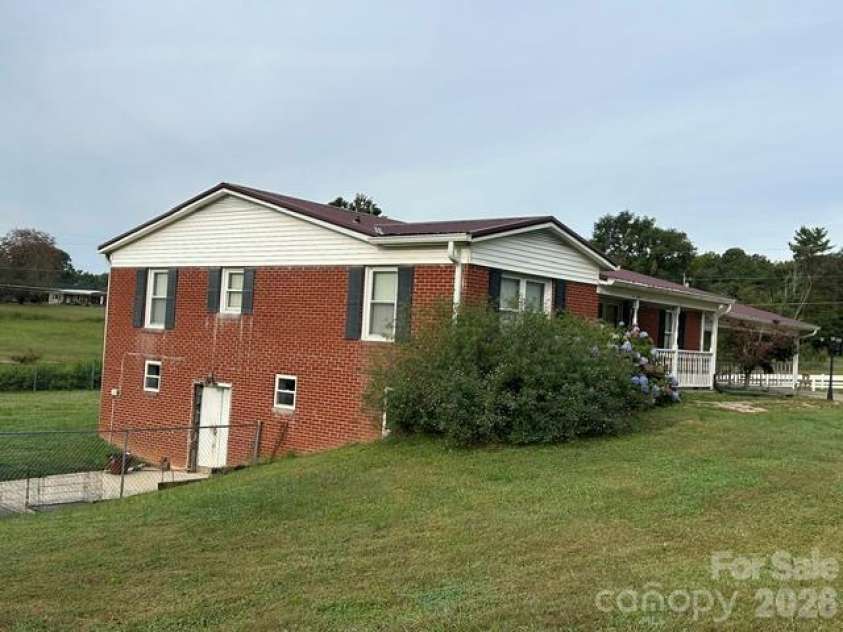 292 Old Henrietta Road, Forest City, NC 28043.  MLS# CAR4432146, YatesRealty ID 56201. 