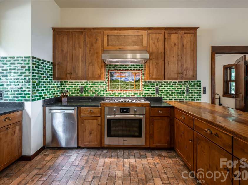 342 Doubletop Lane, Candler, NC 28715.  MLS# CAR4432482, YatesRealty ID 56204. 