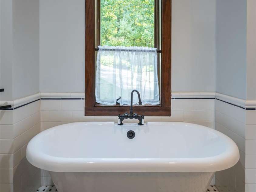 342 Doubletop Lane, Candler, NC 28715.  MLS# CAR4432482, YatesRealty ID 56204. 