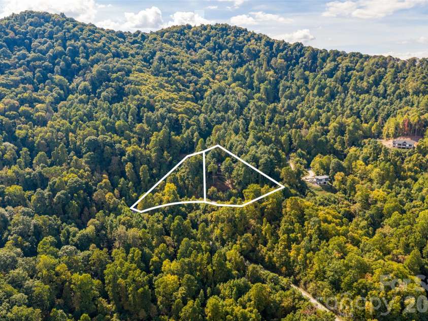 342 Doubletop Lane, Candler, NC 28715.  MLS# CAR4432482, YatesRealty ID 56204. 
